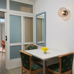 Apartment 21 Seaside